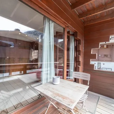 Studio With Parking And Swimming Pool Ideally Located *