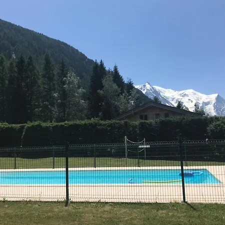 Studio With Parking And Swimming Pool Ideally Located